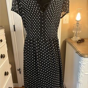 Black and White V-Neck Midi Dress with Cap Flutter Sleeves